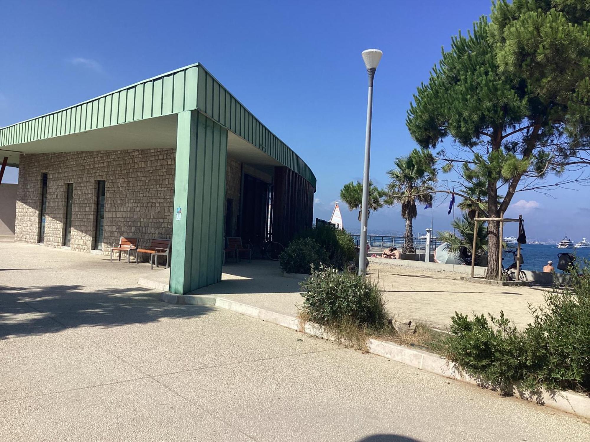 Studio Independant, Front De Mer Et Plage A 200M Antibes Exteriör bild
